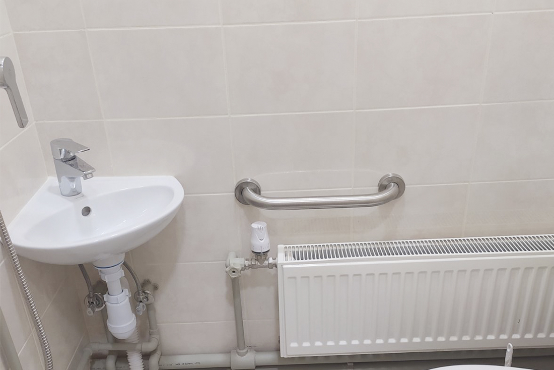 Handrails and dispensers for Drabovskaya multidisciplinary Hospital 5